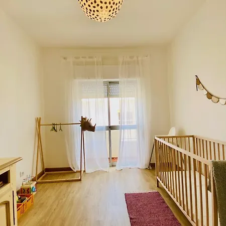 Bright Modern 3 Bedroom In Downtown Appartement