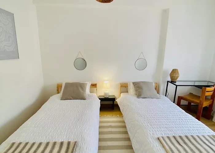 Bright Modern 3 Bedroom In Downtown Portimão